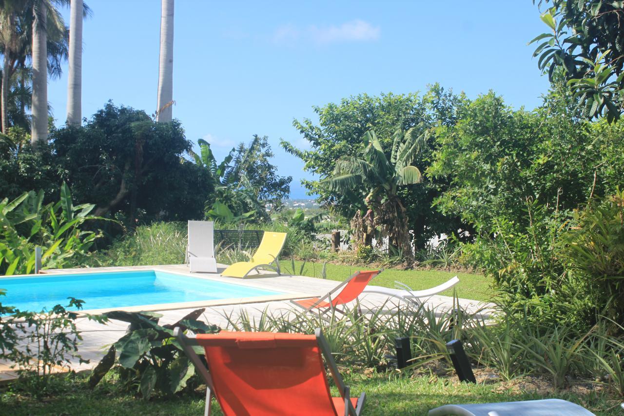 Poivre Et Citronnelle Bed & Breakfast Saint-Andre Exterior photo